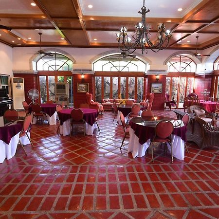 Ang Tahanan Ni Aling Meding Hotel And Restaurant San Pablo Bagian luar foto