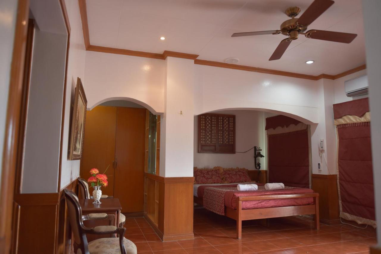Ang Tahanan Ni Aling Meding Hotel And Restaurant San Pablo Bagian luar foto
